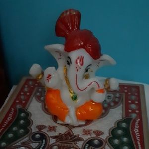 Meet your Posher, Digesha